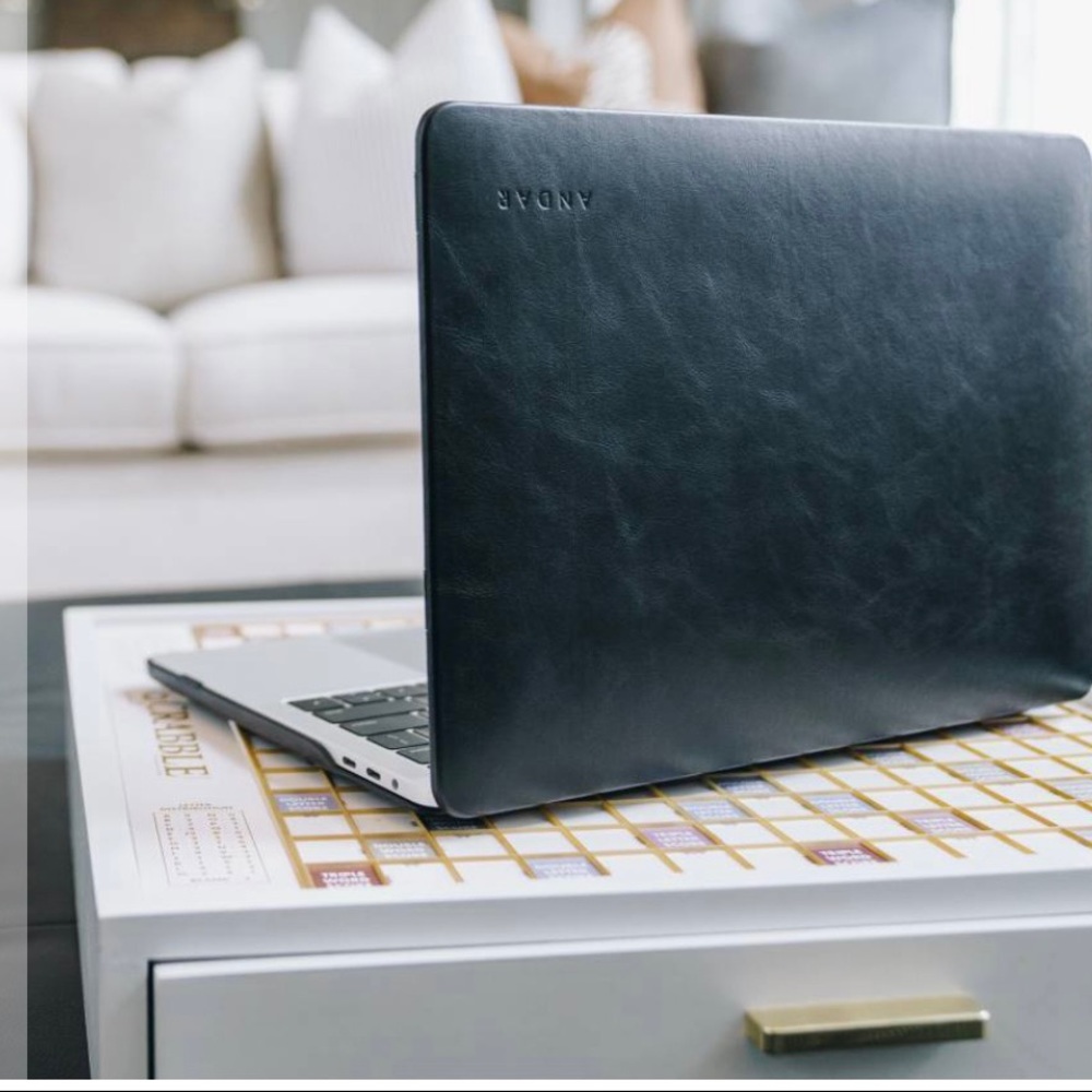 Andar Jet Black Leather MacBook Case 16 inch